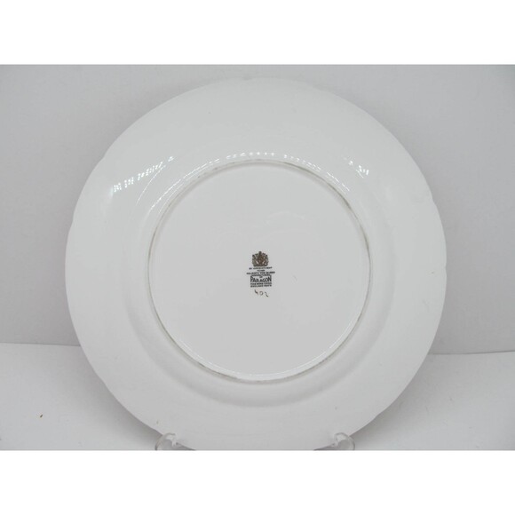 Paragon England Design Red 10 3/4" Scalloped Dinner Plate - Picture 4 of 7